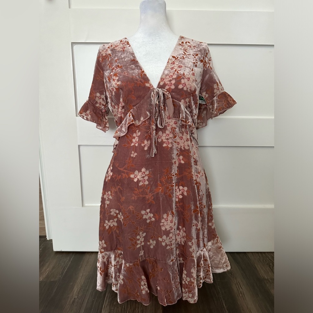DRESS FORUM Crushed Velvet Burnout Rose Pink Ruffle Short Dress Size S